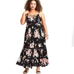 EUC🌺TORRID Floral Criss Cross Tie Front Maxi Dress🌺